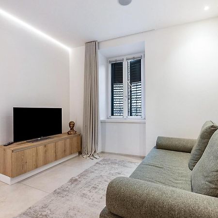 App 206 Palazzo Cavour Apartment Bolzano Luaran gambar